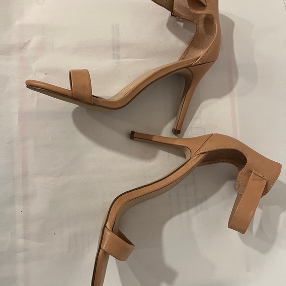 3/$25🎈Brecklles Sydney’s open toe single strap ankle strap stilettos sandals - Picture 10 of 12